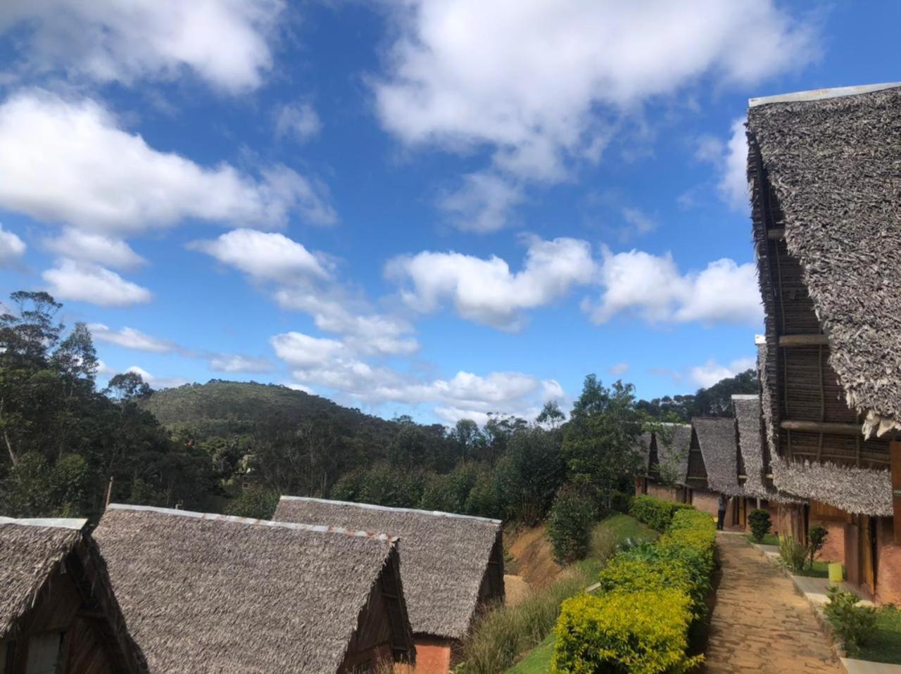 ホテル Soanala Moramanga エクステリア 写真